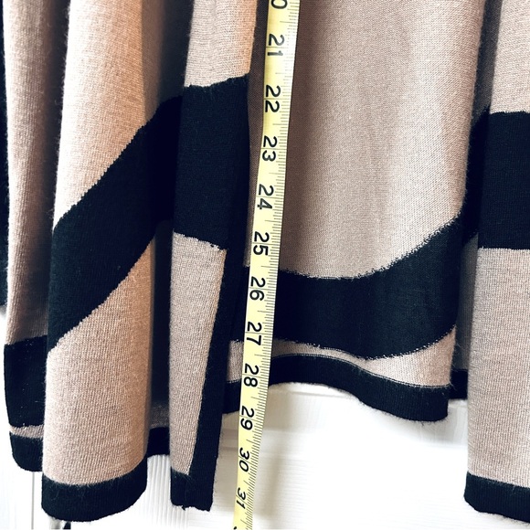 NWT!!  Chico’s Cardigan – Bold Black & Tan Zebra Stripe – Large (Chico's 2) - Picture 4 of 6